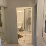 Rum i privatbostad Mit Privatem Badezimmer In Guter Lage