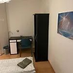 Rum i privatbostad Mit Privatem Badezimmer In Guter Lage Bern