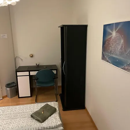 Rum i privatbostad Gemuetliche Mit Eigenem Badezimmer Am Guter Lage Bern