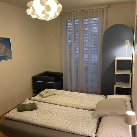 Zimmer Mit Privatem Badezimmer In Guter Lage * Berno