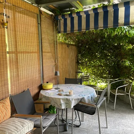 Rum i privatbostad Gemuetliche Mit Eigenem Badezimmer Am Guter Lage Bern