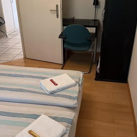 Rum i privatbostad Gemuetliche Mit Eigenem Badezimmer Am Guter Lage Bern