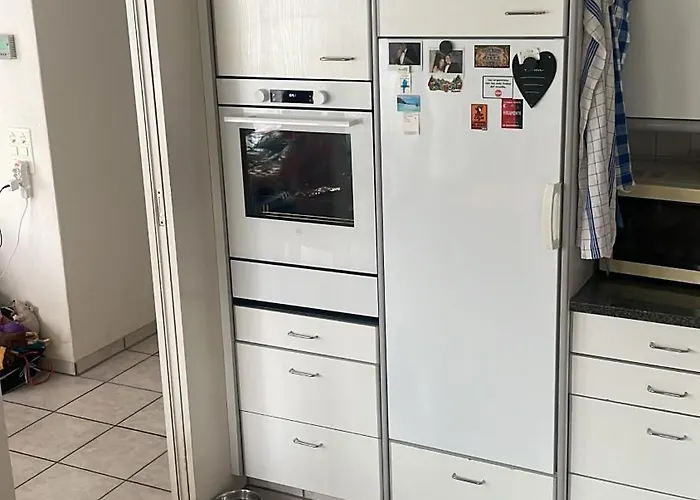 Rum i privatbostad Mit Privatem Badezimmer In Guter Lage Bern