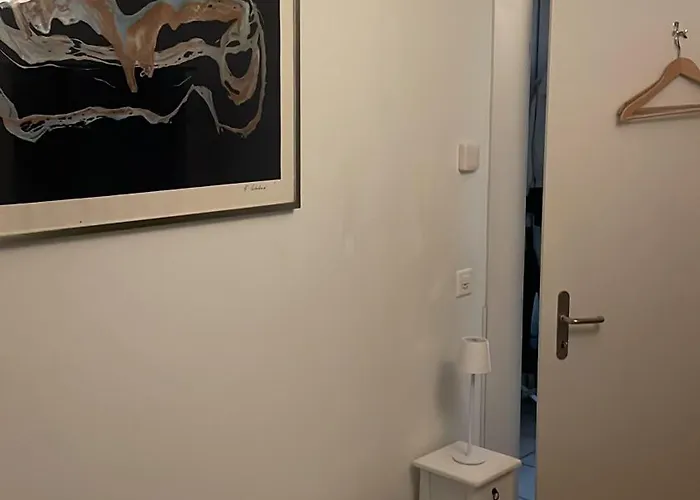 Mit Privatem Badezimmer In Guter Lage Privat bolig