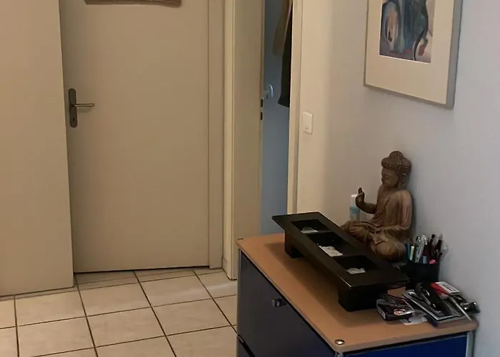 Rum i privatbostad Mit Privatem Badezimmer In Guter Lage