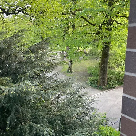 Mit Privatem Badezimmer In Guter Lage