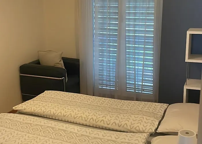 Mit Privatem Badezimmer In Guter Lage